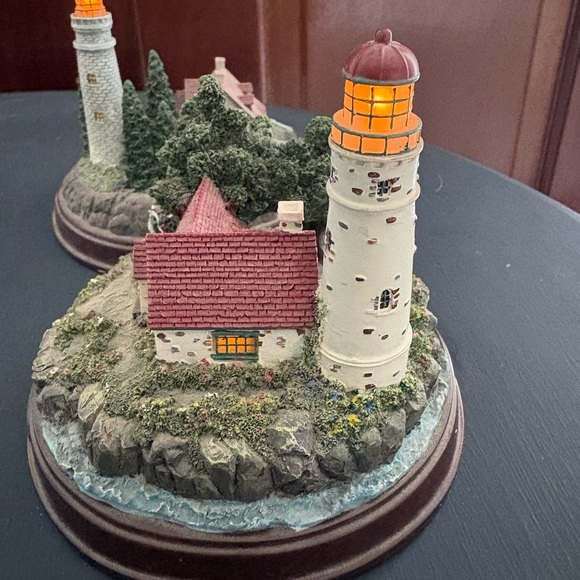 Thomas Kinkade Radiant Lighthouses - Picture 4 of 5